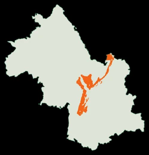 Silhouette du département Isère, zones soumises au débroussaillement en orange